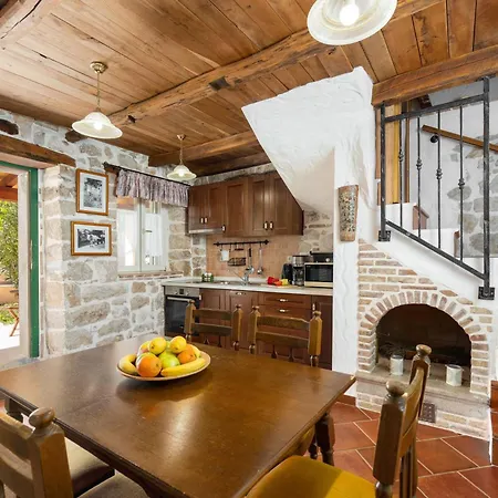 Casa Olga Mit Eigenem Pool Und Garten Ferienhaus Poreč