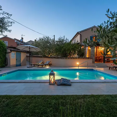 Casa Olga Mit Eigenem Pool Und Garten Ferienhaus
