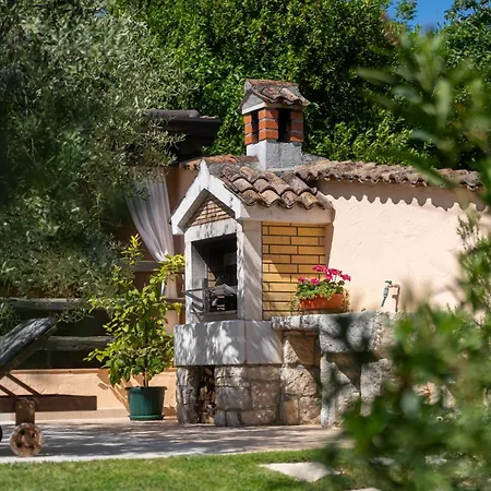 Casa Olga Mit Eigenem Pool Und Garten Porec